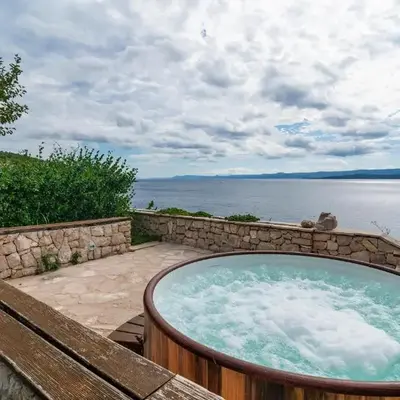 Awesome Home In Nerezisca With Wifi