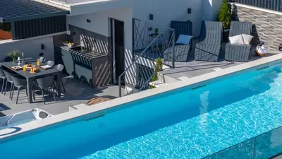 Bazen u objektu NEW Seaview Villa Gabriel with private heated pool and a Hot-tub ili u blizini