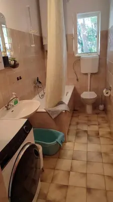 Kupaonica u objektu 5 srca