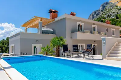 Bazen u objektu Villa Majestic Vista - Private Pool ili u blizini
