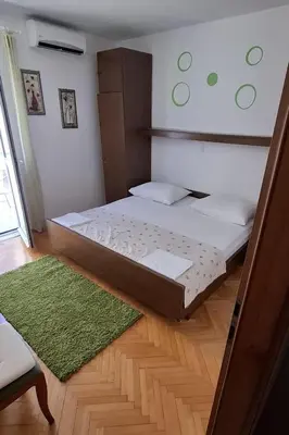 Krevet ili kreveti u jedinici u objektu Apartments and rooms by the sea Makarska - 22419