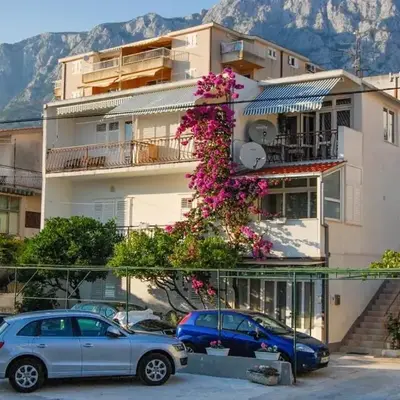 Apartments and rooms by the sea Makarska - 22419