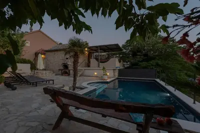 Bazen u objektu Villa Relax Brela - Makarska Exklusiv ili u blizini