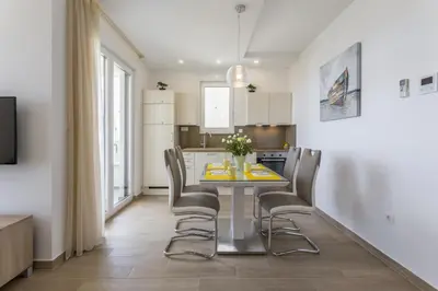 TV i/ili zabavni centar u objektu Apartment in Podstrana-Sv Martin with sea view, balcony, air conditioning, WiFi 4777-3