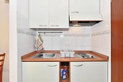 Kuhinja ili čajna kuhinja u objektu Apartments Mirabella