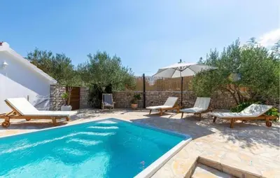 Bazen u objektu Amazing Home In Dracevica ili u blizini