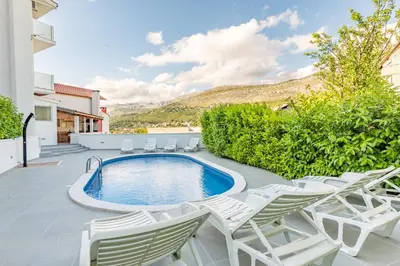 Bazen u objektu Luxury apartment Irina with private heated pool ili u blizini