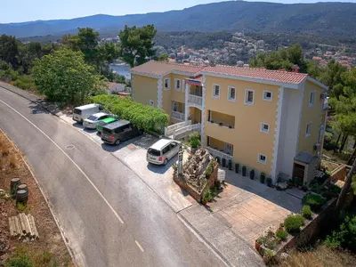 Pogled na planine ili pogled na planine iz apartmana