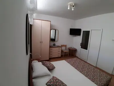 Krevet ili kreveti u jedinici u objektu Apartment in Jelsa with terrace, air conditioning, Wi-Fi 4440-3