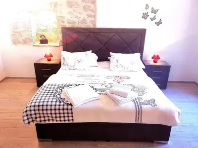 Krevet ili kreveti u jedinici u objektu Apartments Ante - Hvar center, pool