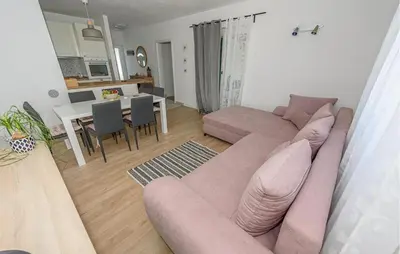 Kuhinja ili čajna kuhinja u objektu Cozy Home In Bobovisca