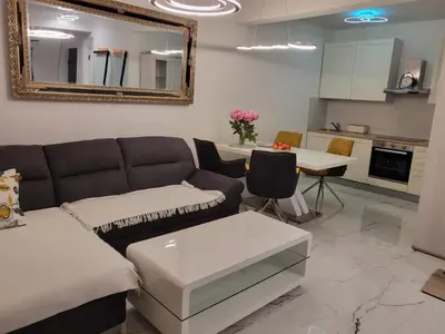 Kuhinja ili čajna kuhinja u objektu Beach Spot Apartments