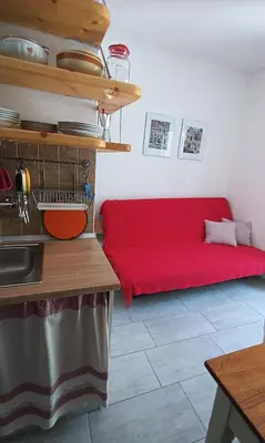 Kuhinja ili čajna kuhinja u objektu Apartment 'Angelo' in traditional stone house