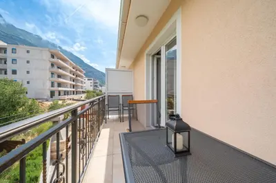 Pogled na planine ili pogled na planine iz apartmana