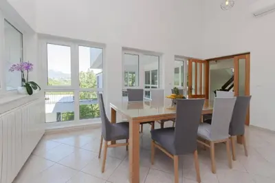 Tlocrt objekta Nature View Spacious Five Bedroom Villa, Pool