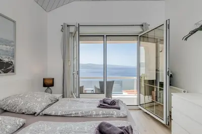 Krevet ili kreveti u jedinici u objektu Apartments with pool Vrdoljak