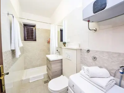 Kupaonica u objektu Apartment Lada-3 by Interhome