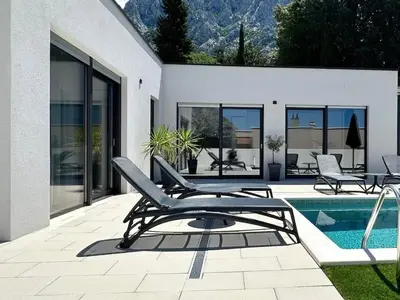 Bazen u objektu Villa Marco Polo , grijani bazen , jacuzzi ili u blizini