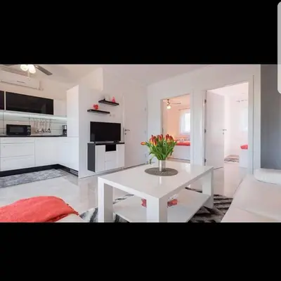 Kuhinja ili čajna kuhinja u objektu La Perla apartments 3