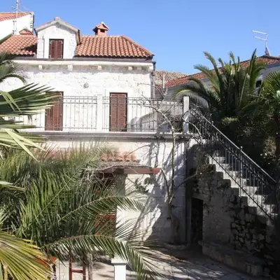 Seaside holiday house Sutivan