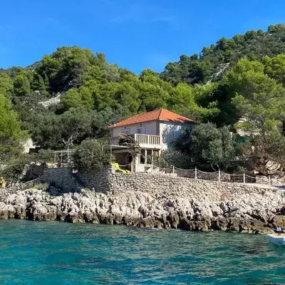Secluded fisherman's cottage Cove Medvidina