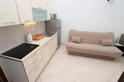 Kuhinja ili čajna kuhinja u objektu Apartments Edita & Robert