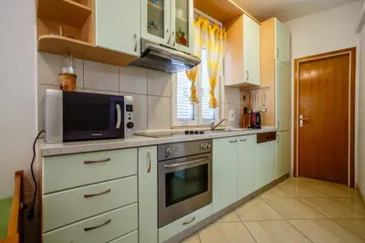 Kuhinja ili čajna kuhinja u objektu Apartments Ante
