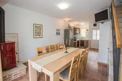 TV i/ili zabavni centar u objektu Scenic Two Bedroom Villa with Private Pool