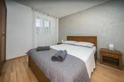 Krevet ili kreveti u jedinici u objektu Holiday Home With Seven Bedrooms and Pool