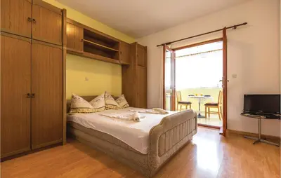 Krevet ili kreveti u jedinici u objektu Two-Bedroom Apartment Makarska With Sea View 02