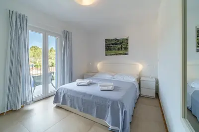 Krevet ili kreveti u jedinici u objektu Villa Milna Bay - Heated Pool, Sea Views & Near Beach I Brač Island
