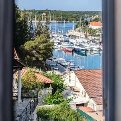 Villa Milna Bay - Heated Pool