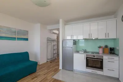 Kuhinja ili čajna kuhinja u objektu Apartmani Noah - Mia