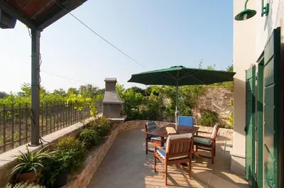 Balkon ili terasa u objektu 10 Persons Villa With Pool at Island Brac