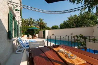 Bazen u objektu 10 Persons Villa With Pool at Island Brac ili u blizini