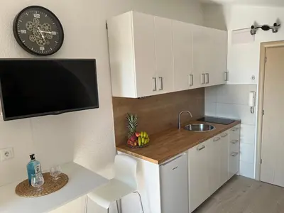 Kuhinja ili čajna kuhinja u objektu Apartments Nela
