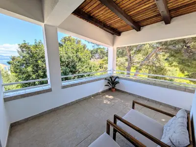 Balkon ili terasa u objektu Spacious Apt with Panoramic Sea View