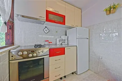 Kuhinja ili čajna kuhinja u objektu House Viki