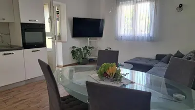 Kuhinja ili čajna kuhinja u objektu Apartments by the sea Sutivan, Brac - 23920