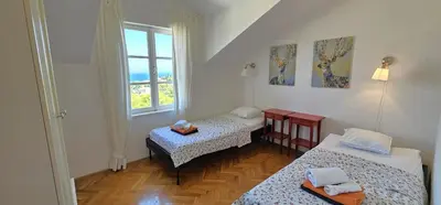 Krevet ili kreveti u jedinici u objektu Spacious villa,pool, sea views, terraces, gardens - Villa Maria