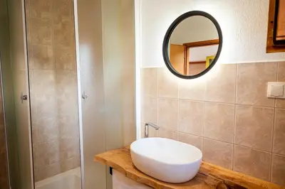 Kupaonica u objektu Olive house Rezo