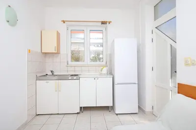 Kuhinja ili čajna kuhinja u objektu Family friendly seaside apartments Podstrana - Split - 23954