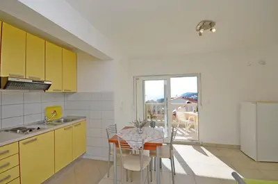 Kuhinja ili čajna kuhinja u objektu Apartments Marija