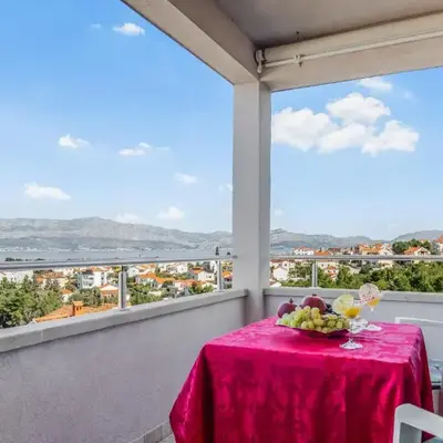 Spacious & Charming Apartment 128 m2 with Sea View
