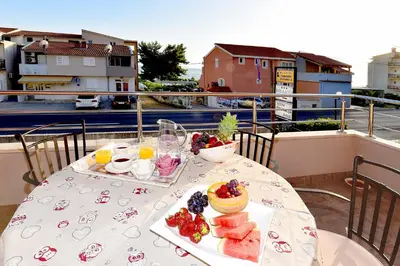 Hrana u apartmanu ili u blizini