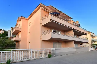 Zgrada u kojoj se nalazi apartman
