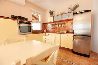 Kuhinja ili čajna kuhinja u objektu Apartments Gordana