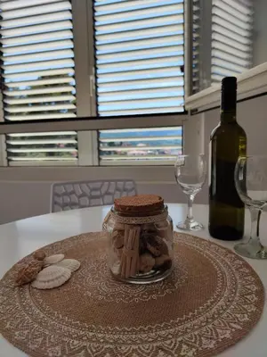 Pića u objektu Jelsa Blue Sea View