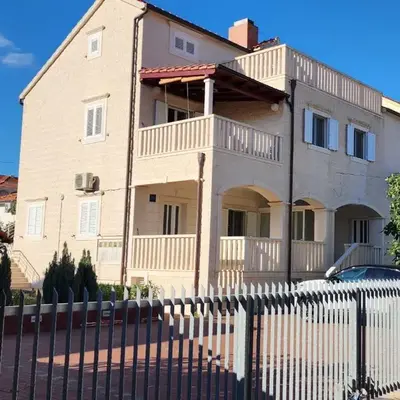 Charming Apartments Zara & Mia