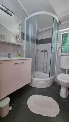 Kupaonica u objektu Apartmani Ankica Ruskamen